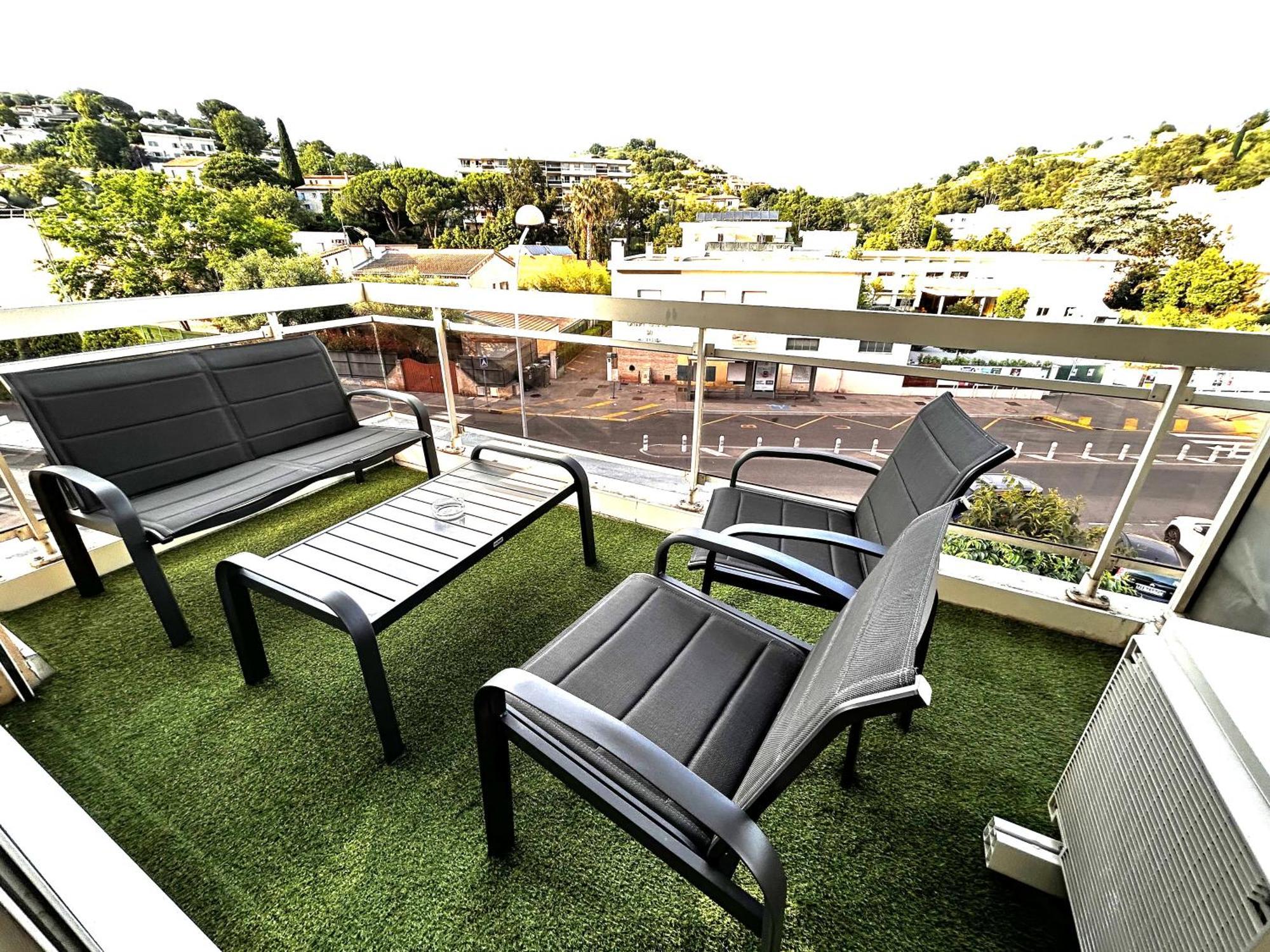 קאן סור מר Superbe Studio Climatise Avec Terrasse Proche Mer מראה חיצוני תמונה
