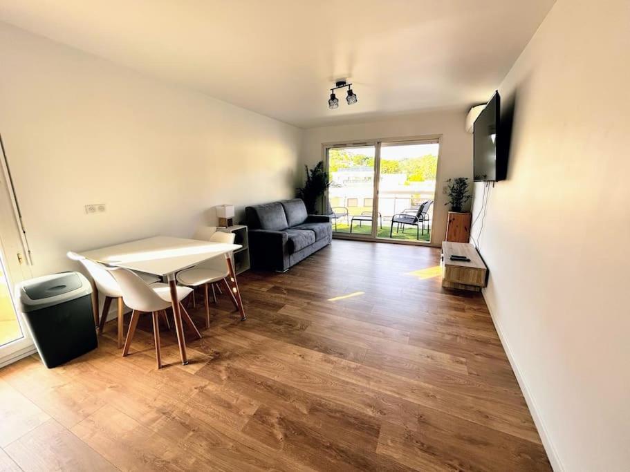 קאן סור מר Superbe Studio Climatise Avec Terrasse Proche Mer מראה חיצוני תמונה