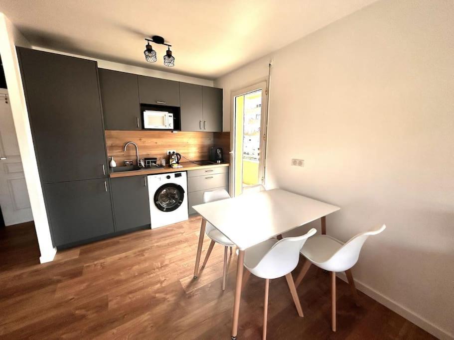קאן סור מר Superbe Studio Climatise Avec Terrasse Proche Mer מראה חיצוני תמונה